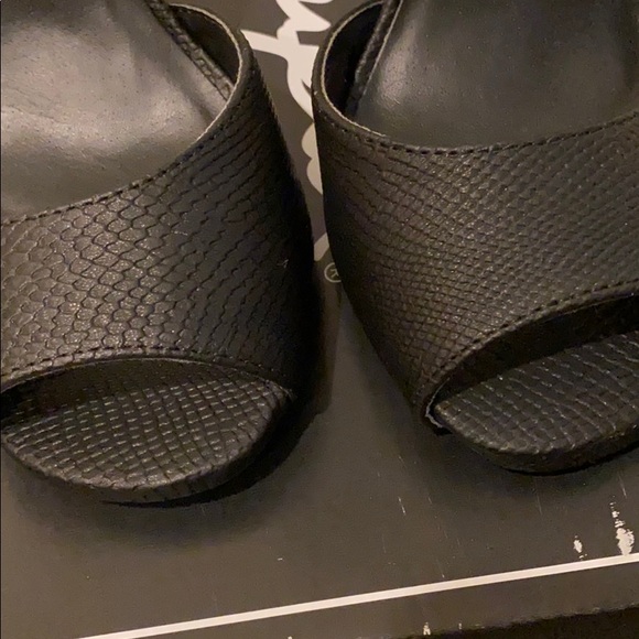 Synthetic snakeskin peep toe heels - Picture 2 of 5